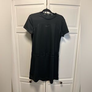 Nike Golf Dri-Fit Short Sleeve Dress size Large Color Black